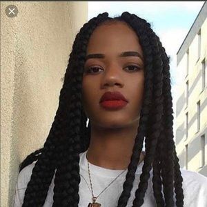 Meet your Posher, Keila